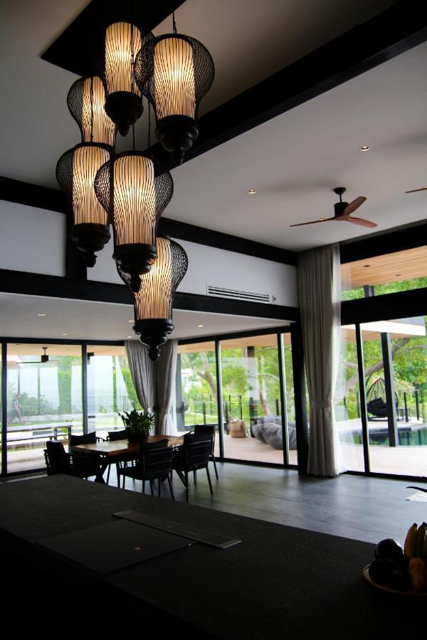 Aura Villa *