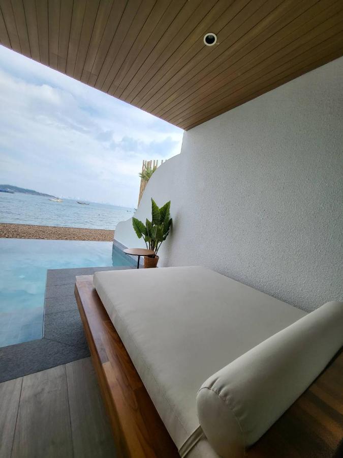 Tasana Bar And Luxury *