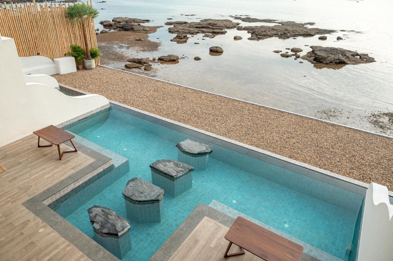 Resort Tasana Bar And Luxury *