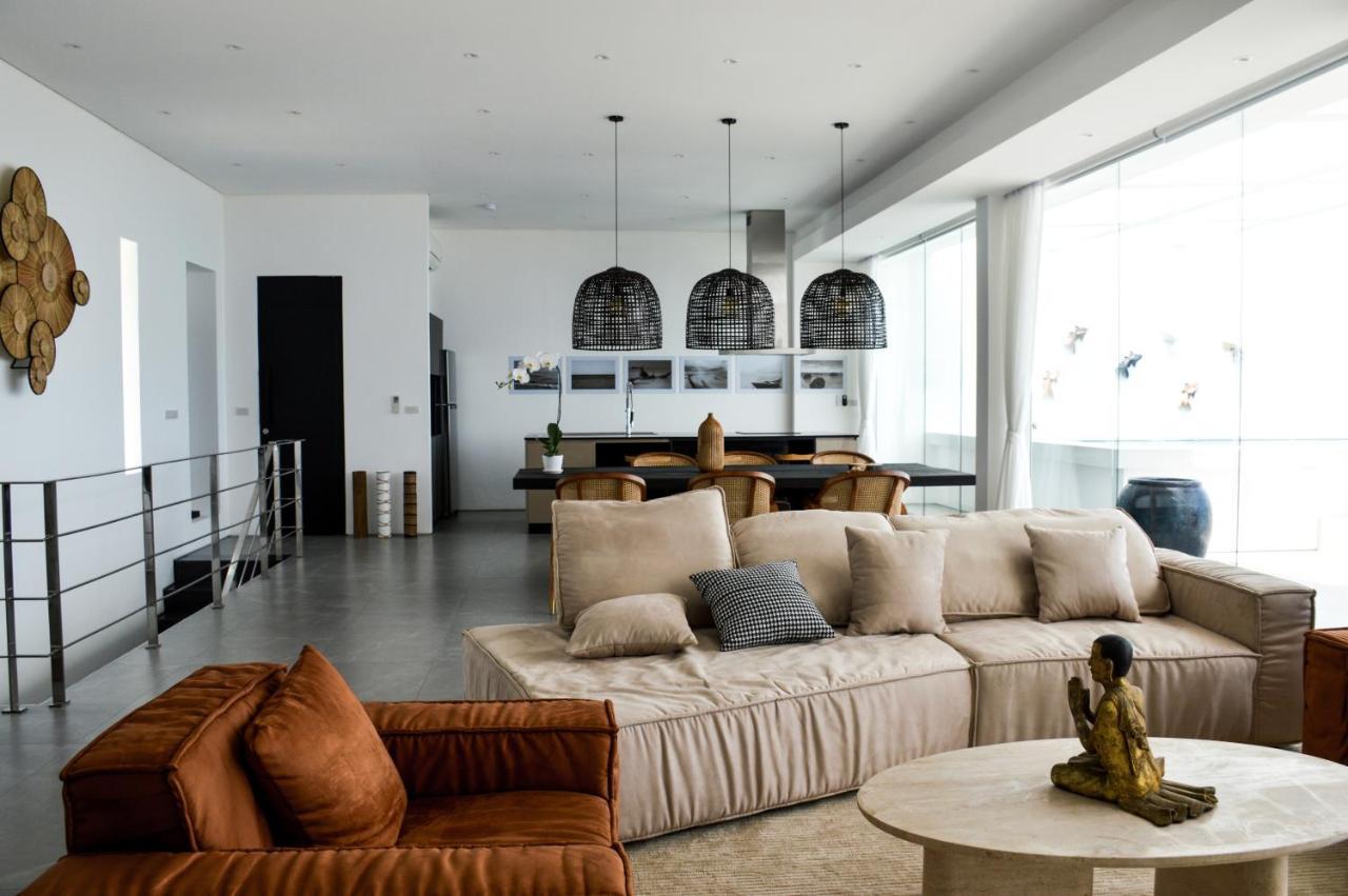 Golden Lotus Villa *