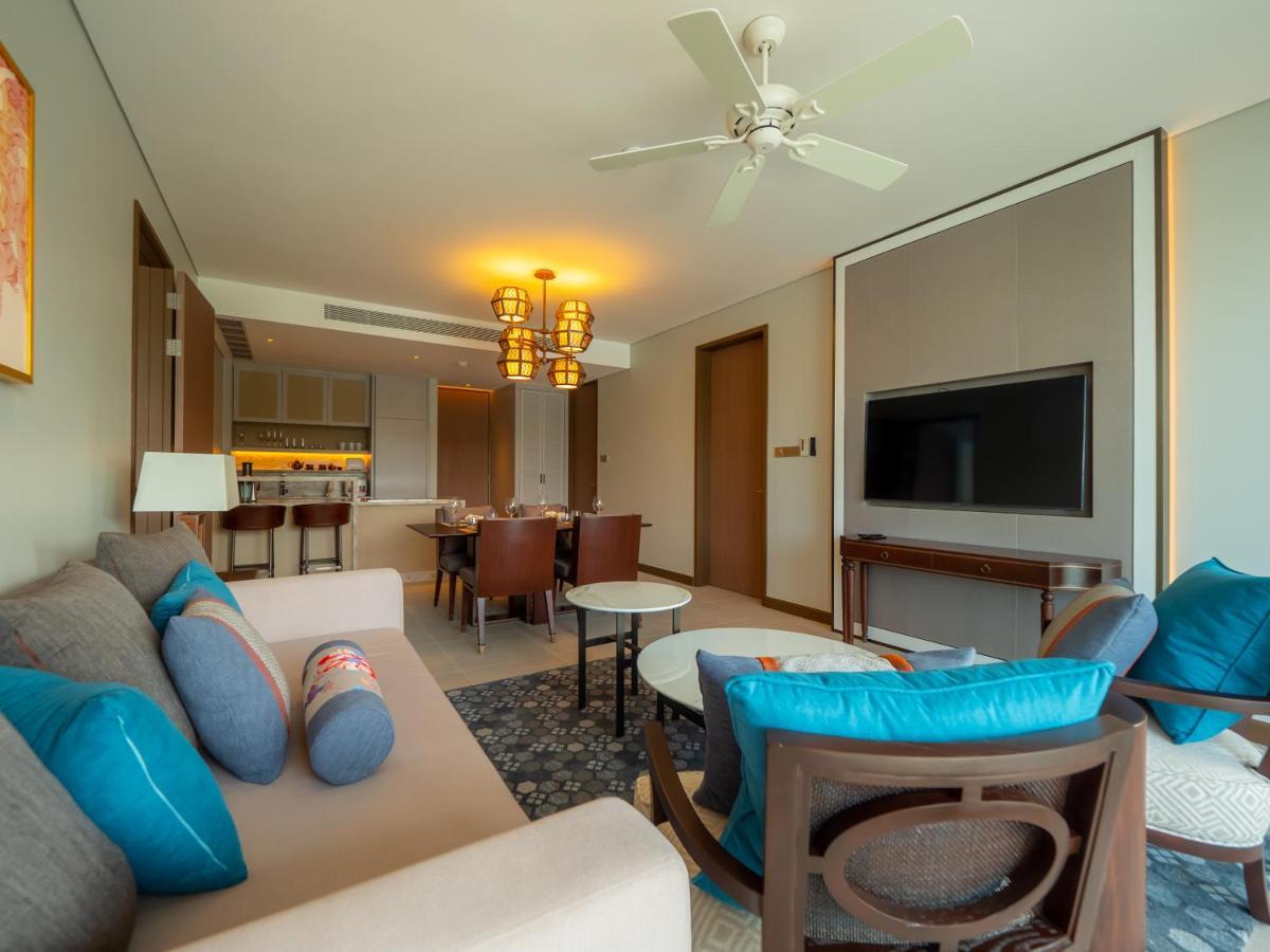 Luxury In The Laguna Near The *