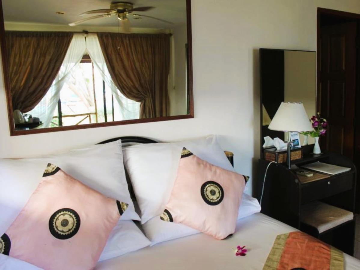 The Waterfront At Fishermans Village 3*