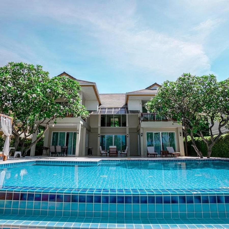 Searidge Hua Hin & Poolvilla Aparthotel