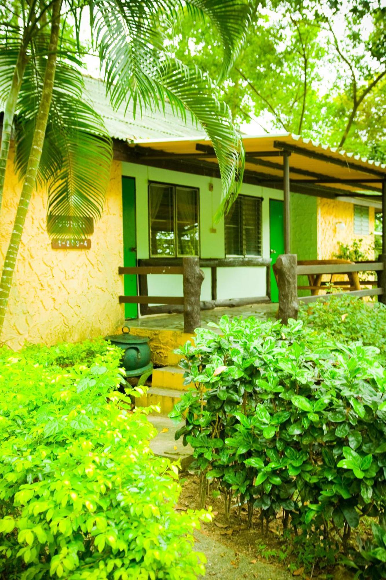 Huaykhakhaeng Country Resort