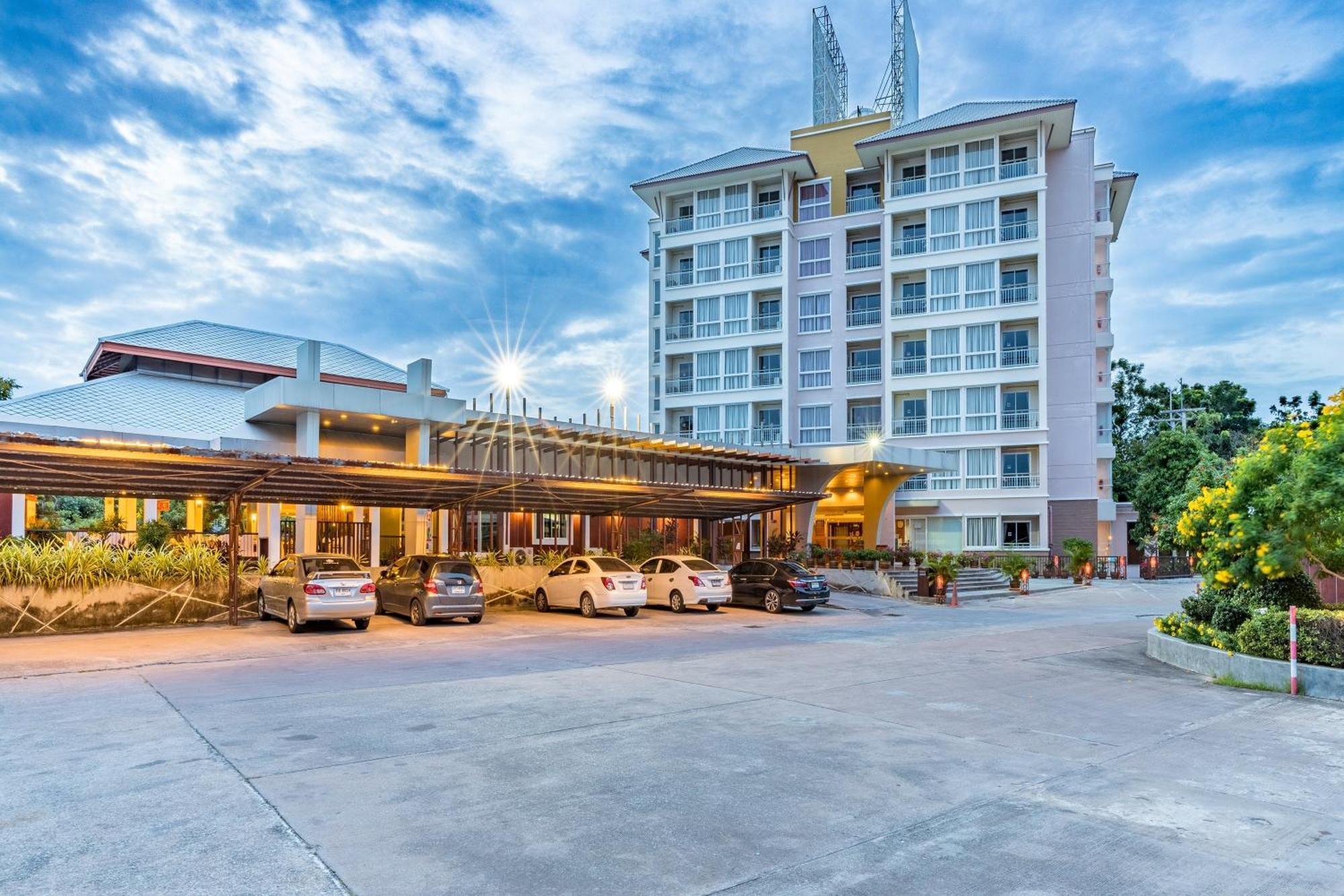 Eastiny & Hotel 4*
