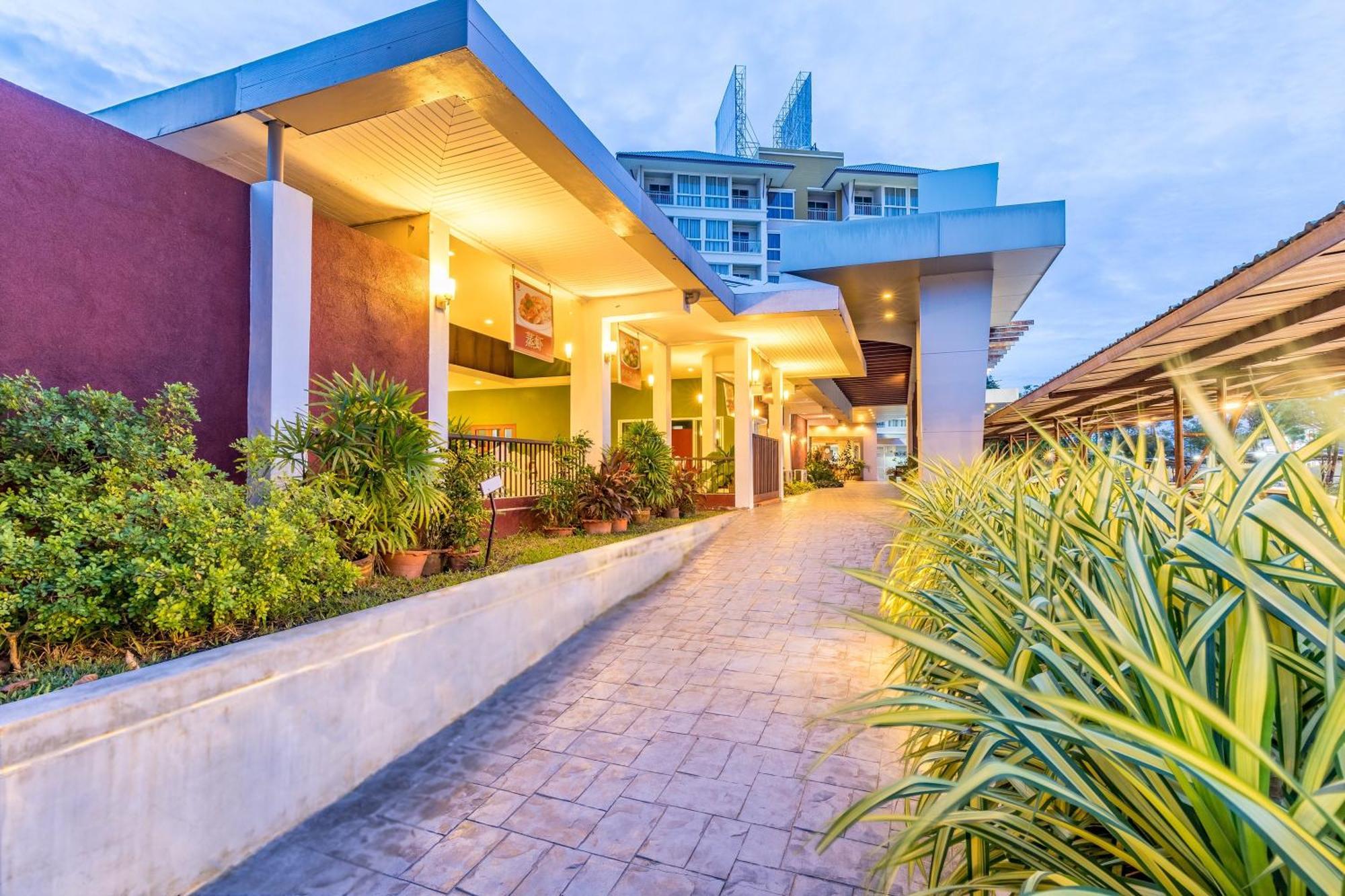 Eastiny & Hotel Nong Prue
