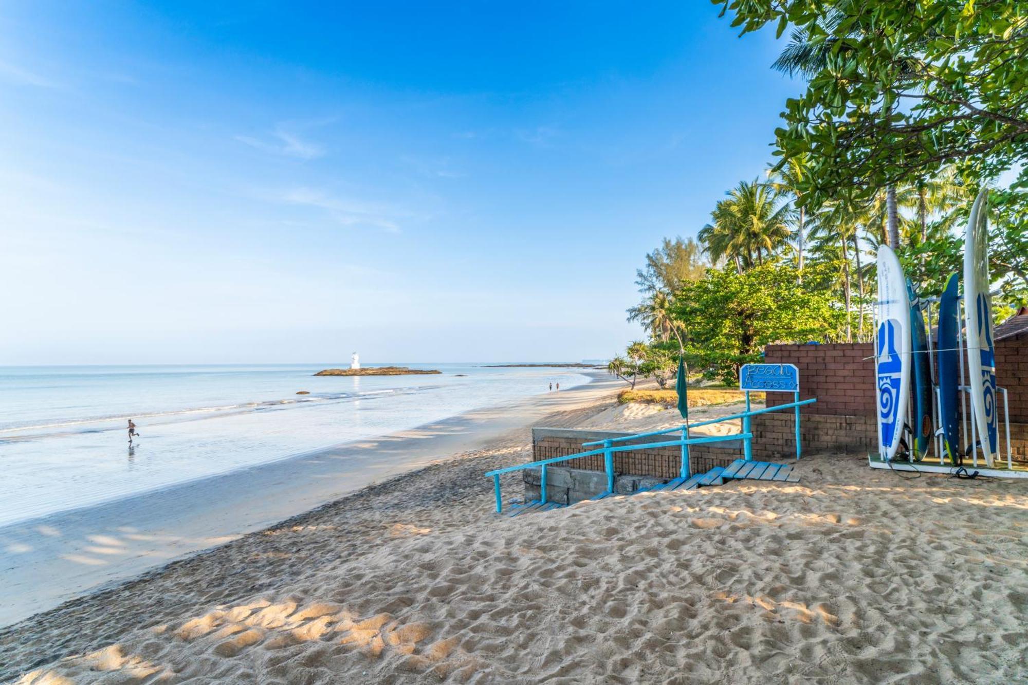 Baan Khaolak Resort