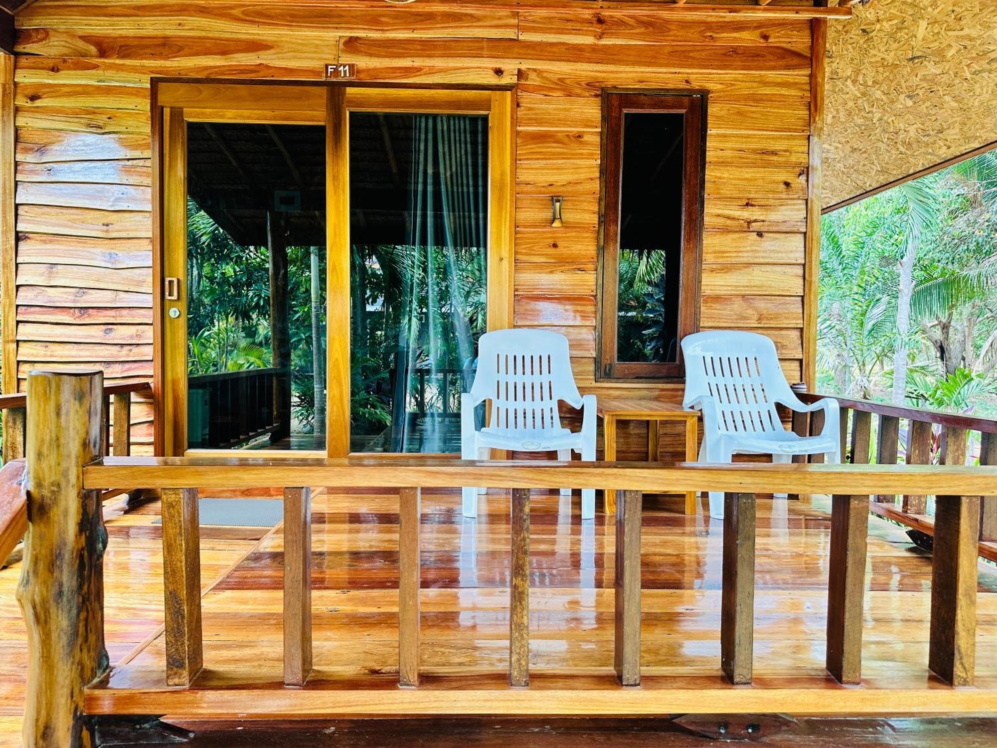 & * Koh Jum