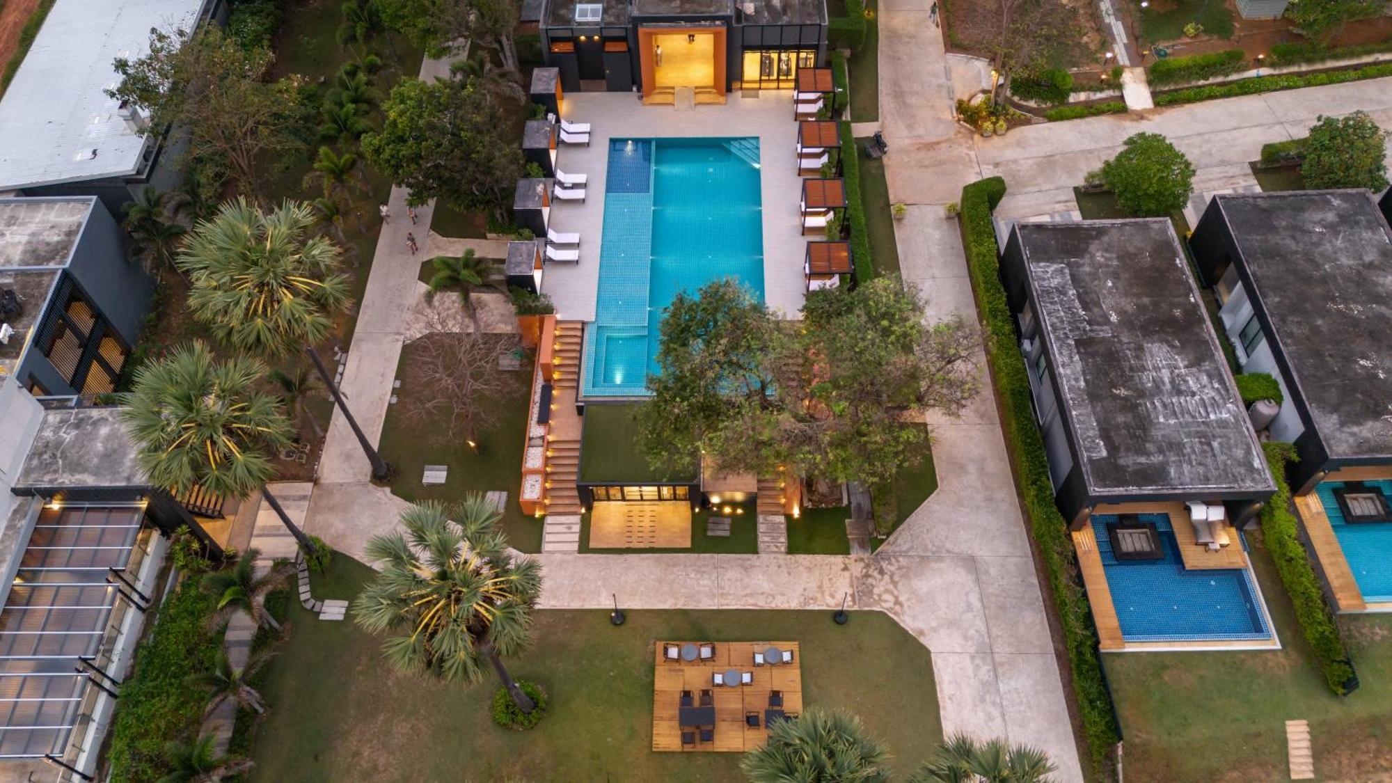 Sunshine Paradise Ban Krut (Prachuap Khiri Khan)