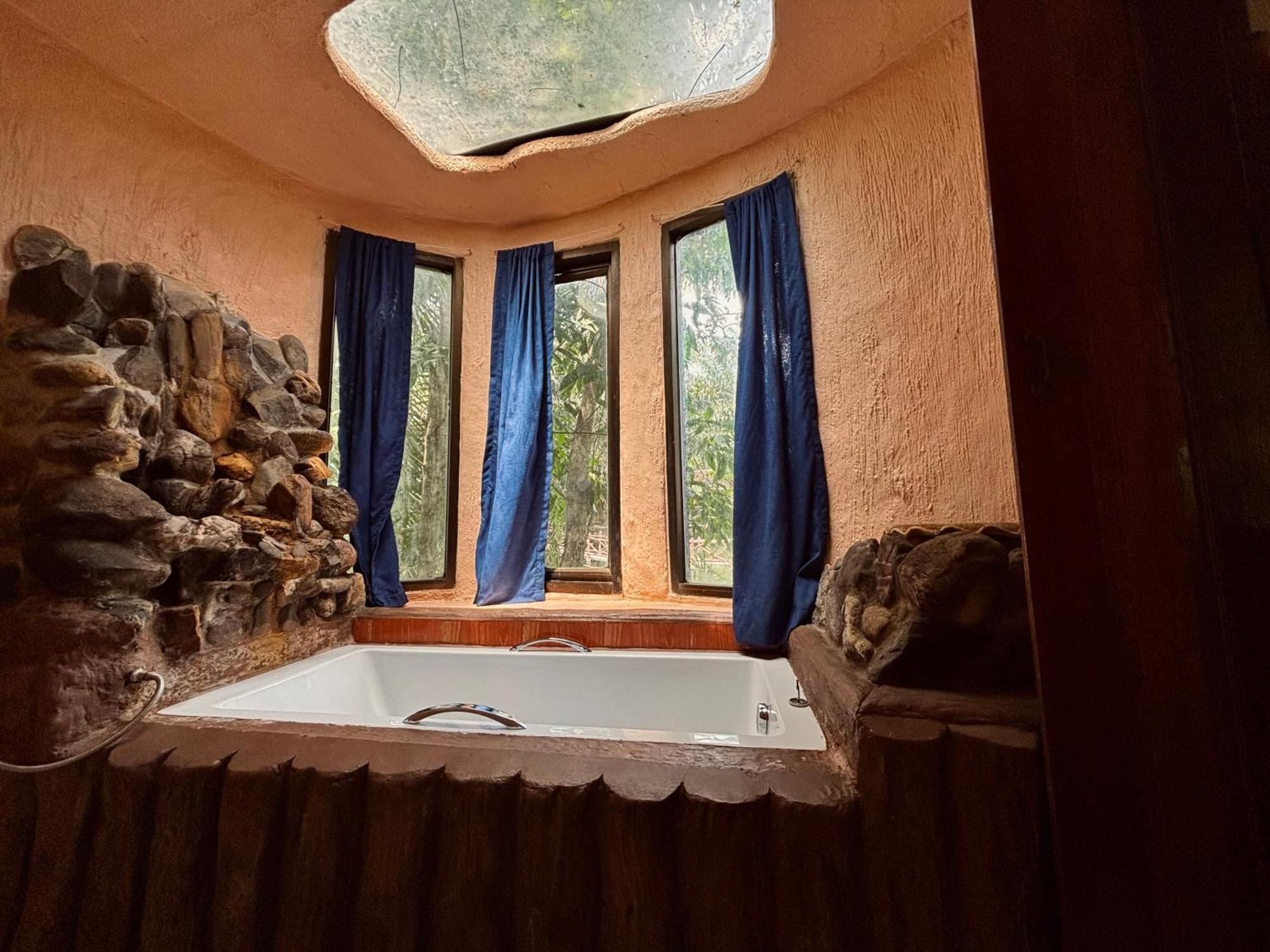 Khao Sok Paradise Resort 3*