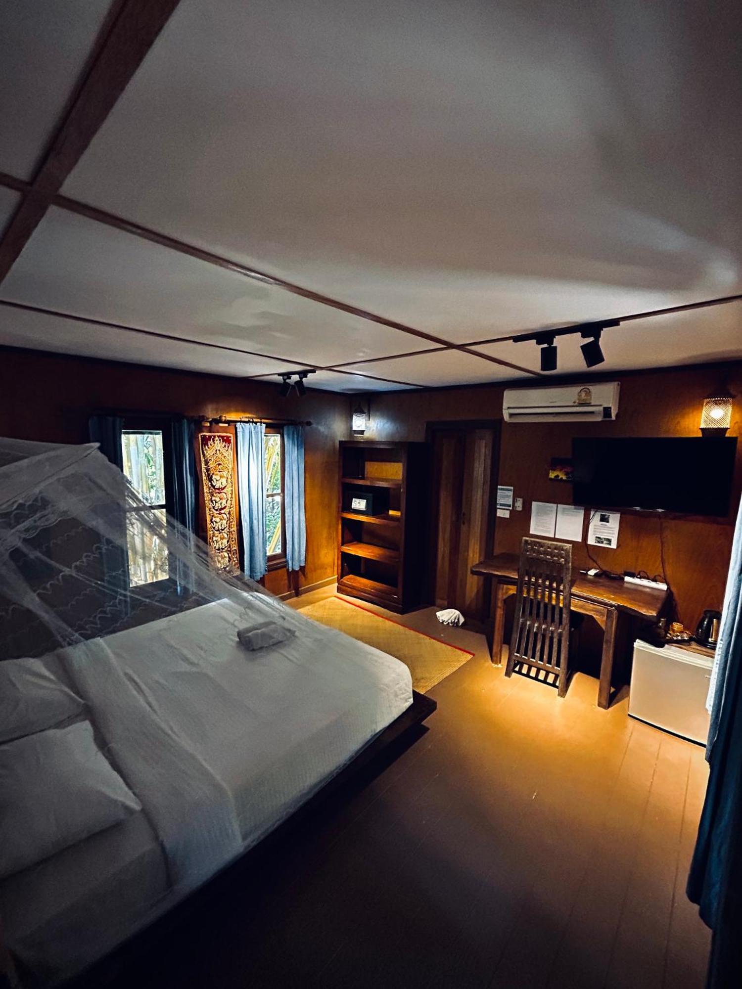 Khao Sok Paradise Resort 3*
