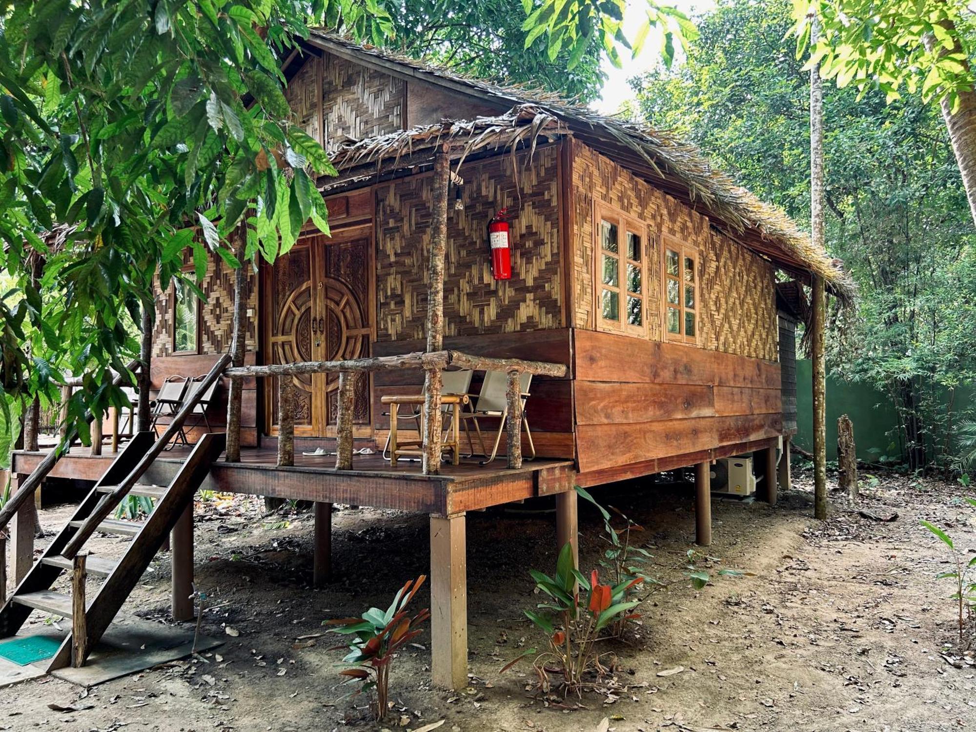 Khao Sok Paradise Resort 3*