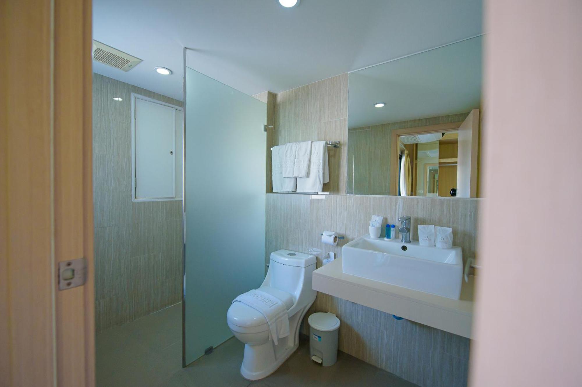O2 Luxury Hotel Bang Phli