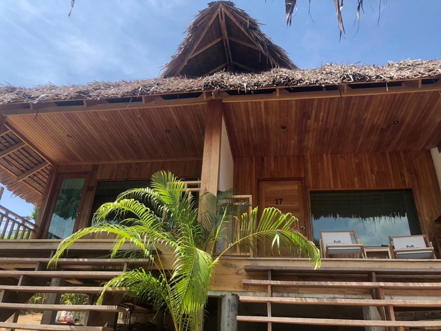 The Tropical Lodge *