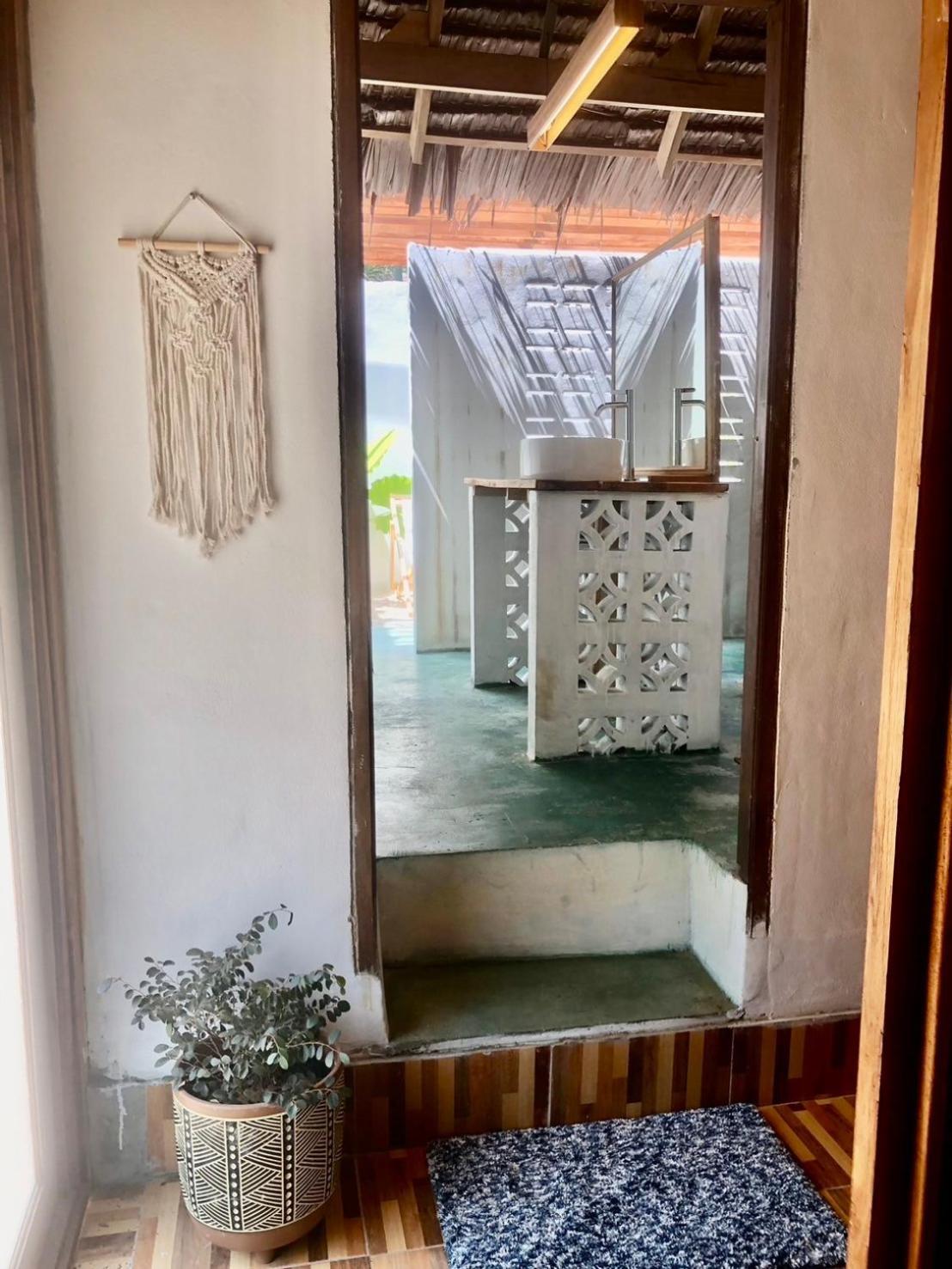 The Tropical Lodge