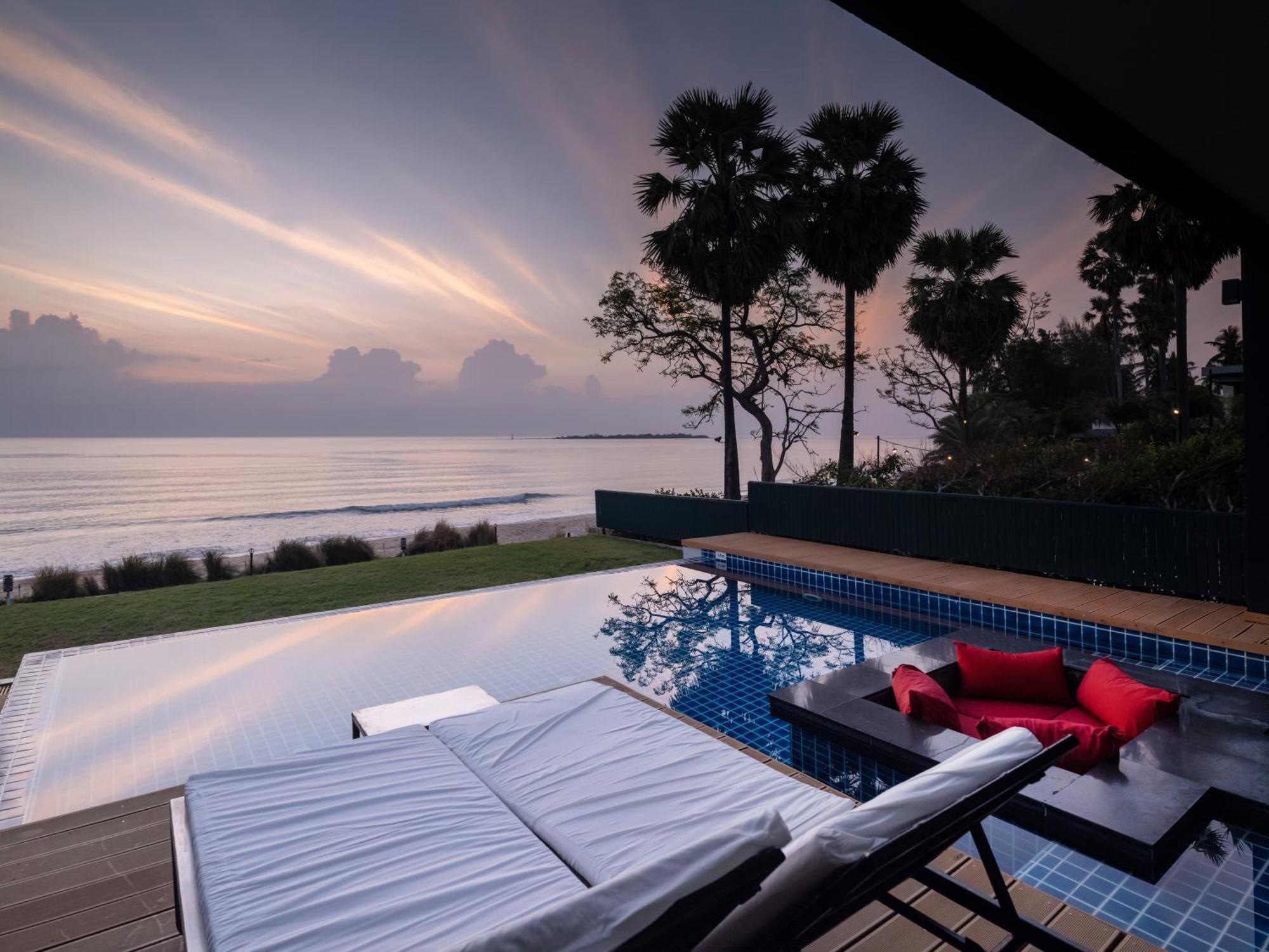 Sunshine Paradise Resort 4*