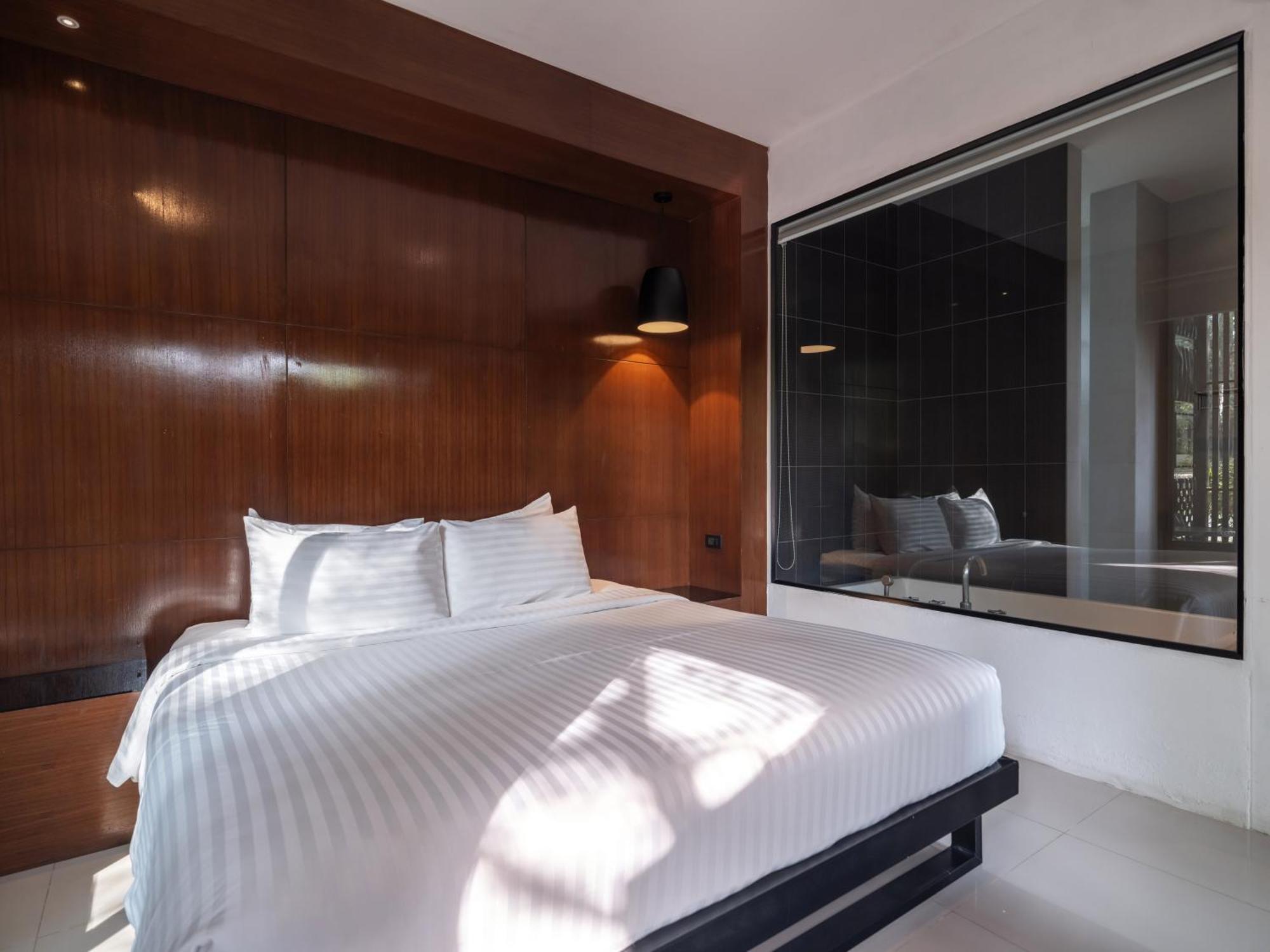 Sunshine Paradise Resort Ban Krut (Prachuap Khiri Khan)