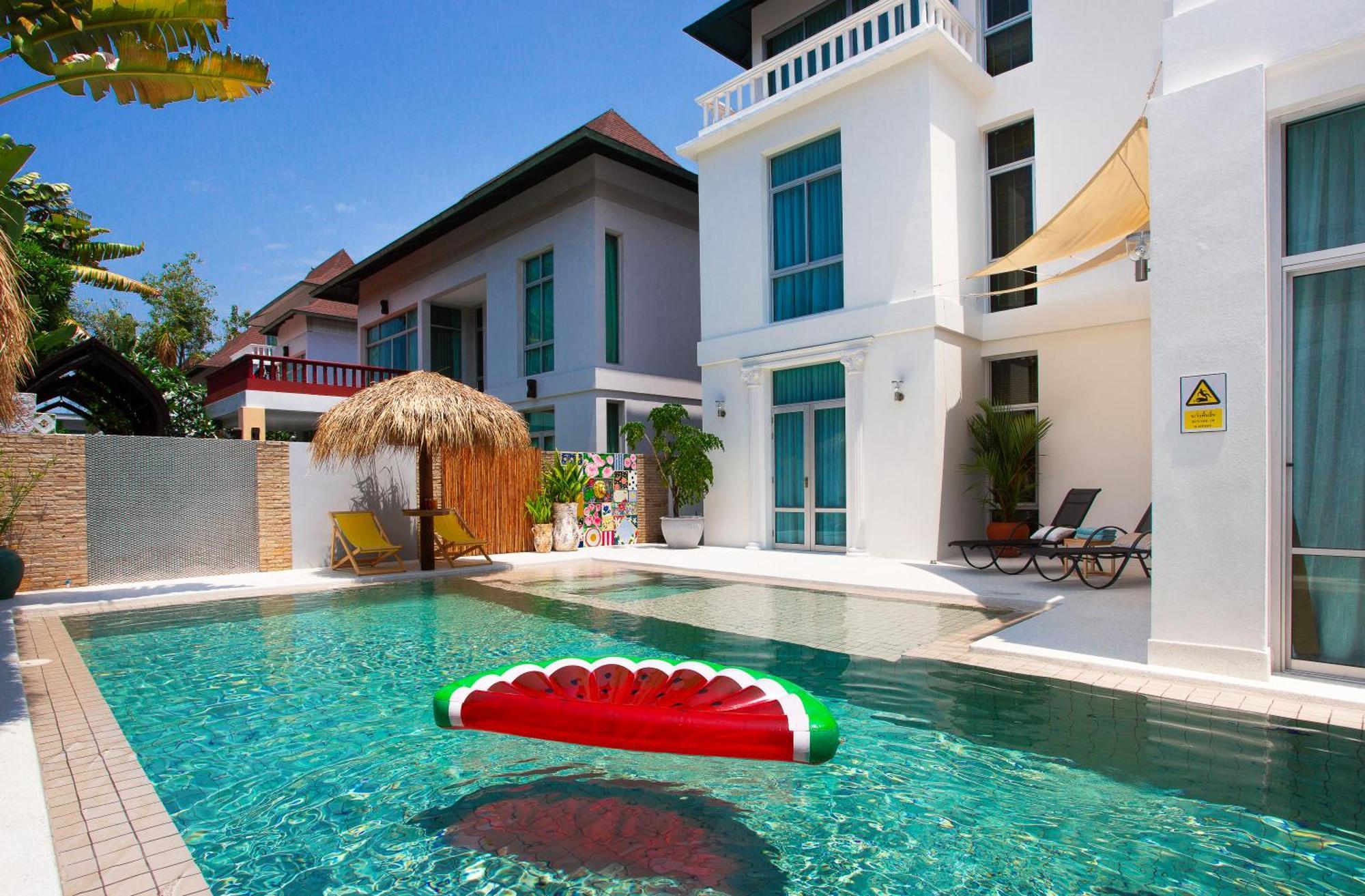 Nagawari Art Maldives Pattaya Villa Na Chom Thian