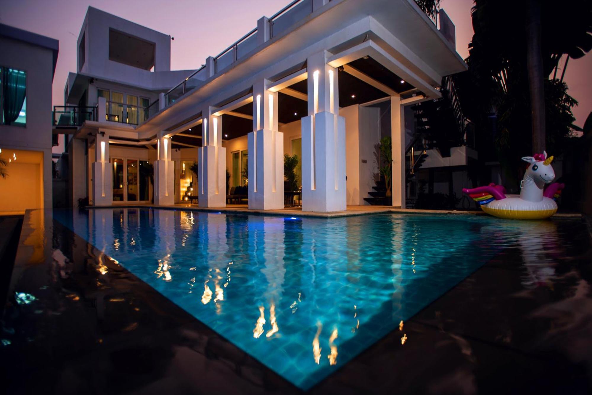 In Pattaya Villa *