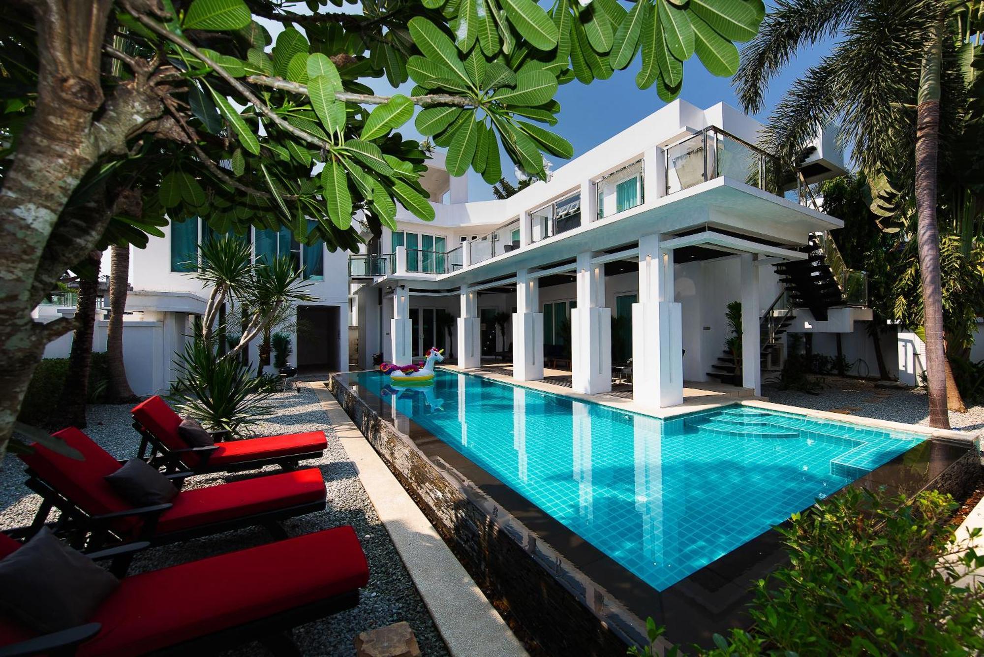 In Pattaya Villa