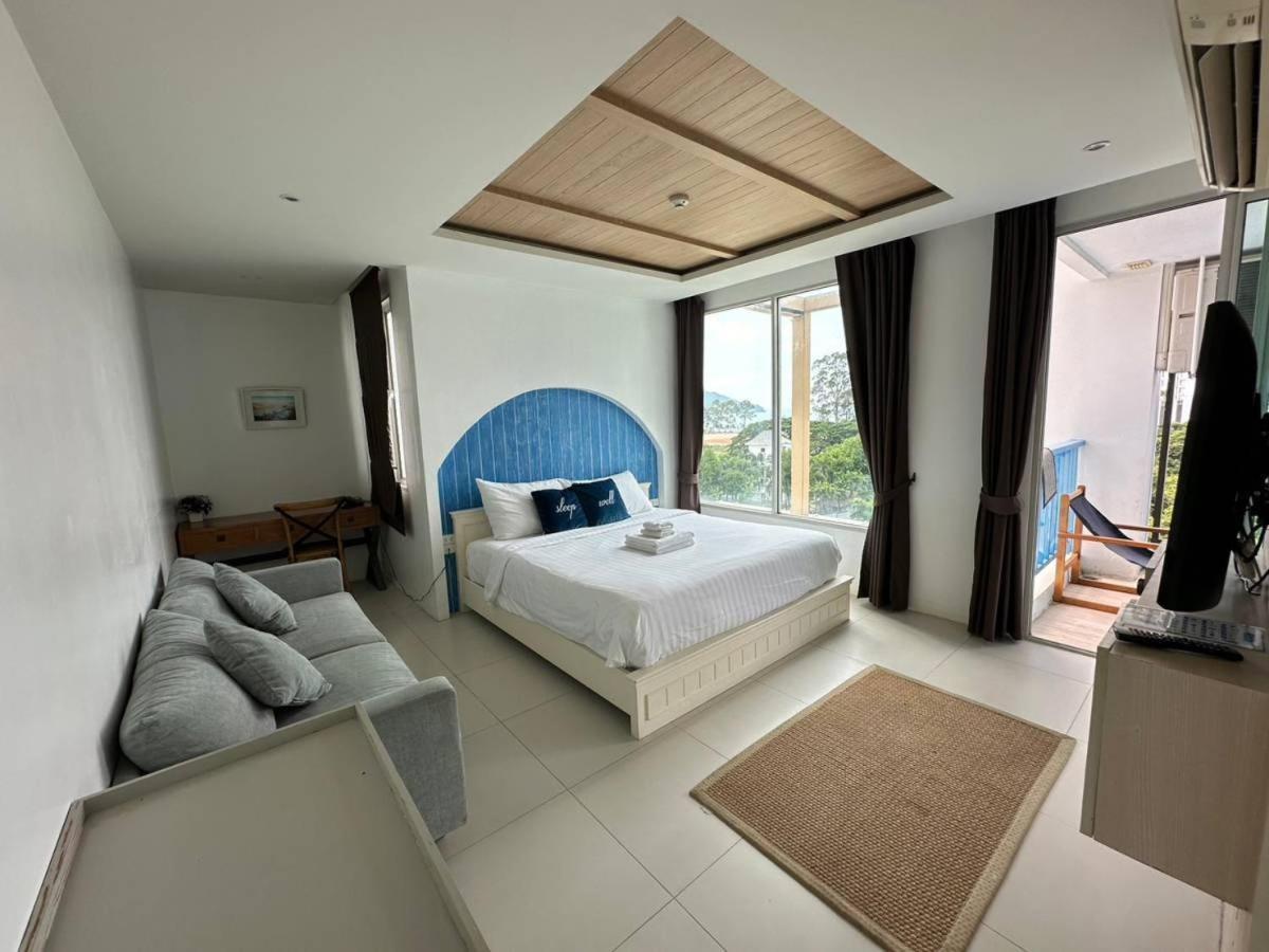 Costa & Jacuzzi Hotel 4*