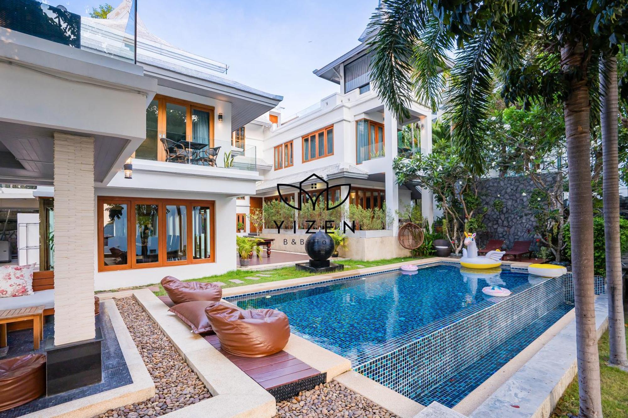 Yizen Beachfront Seaview * Pattaya