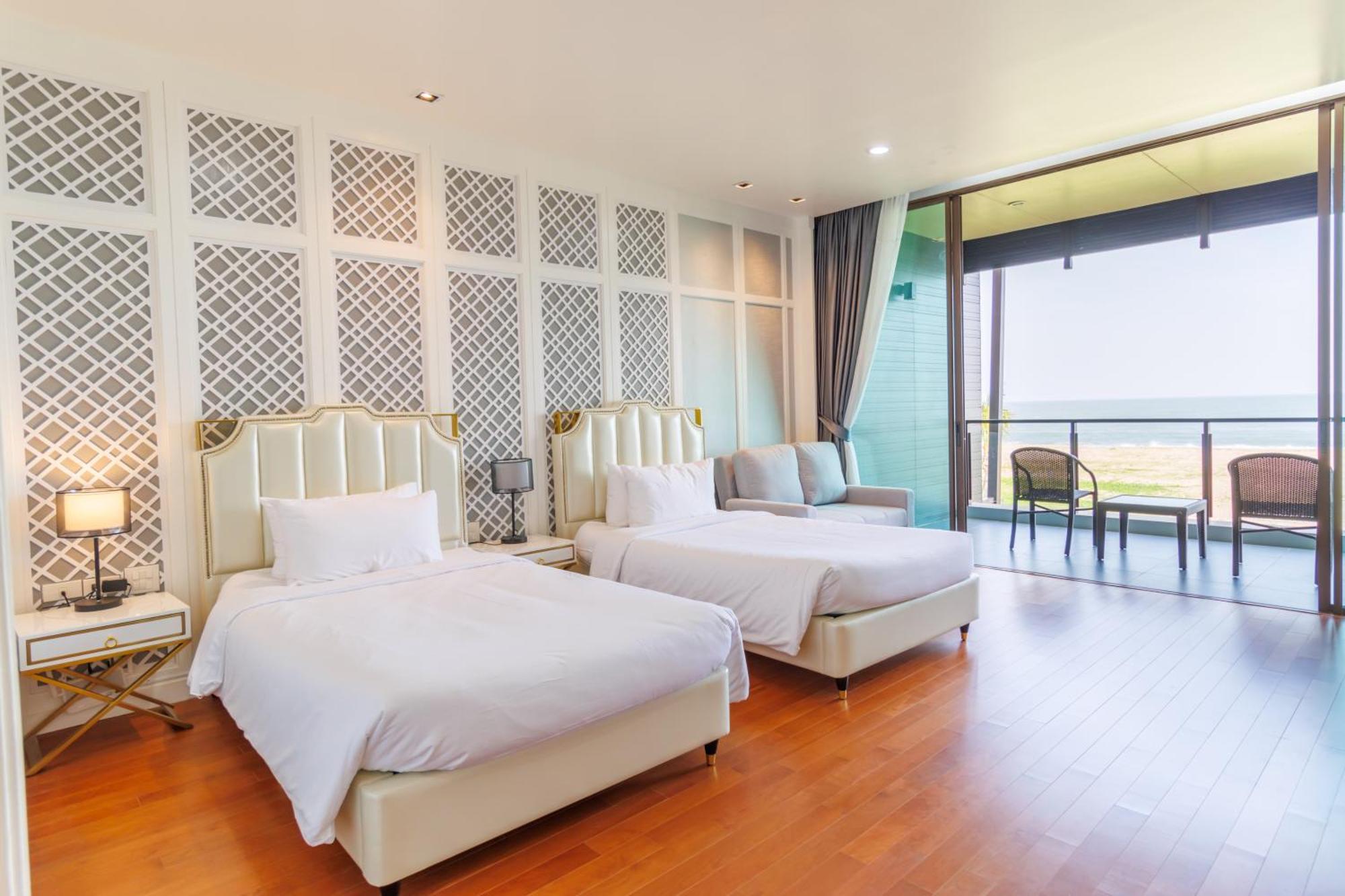 Sea Sun Hua Hin By Jc Kevin & Hotel Phetchaburi