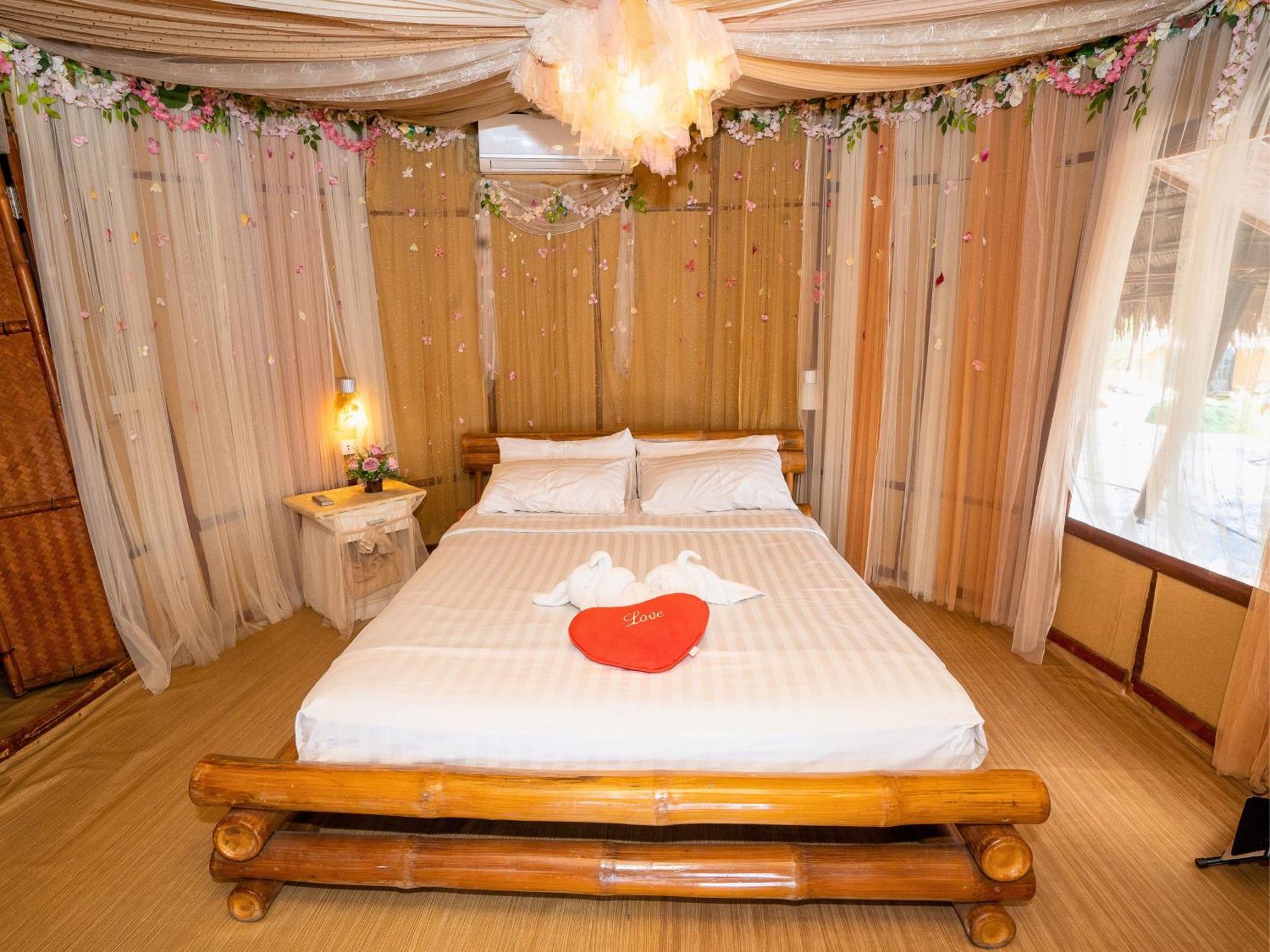 Pareehut Villa