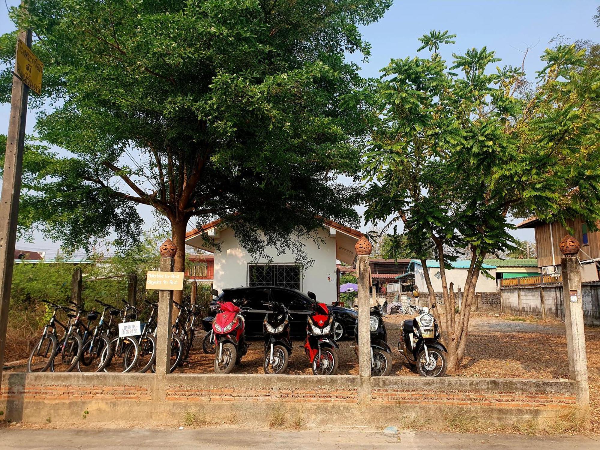 Ktt And Motorbike & Bicycle For Rents Guest house 2*