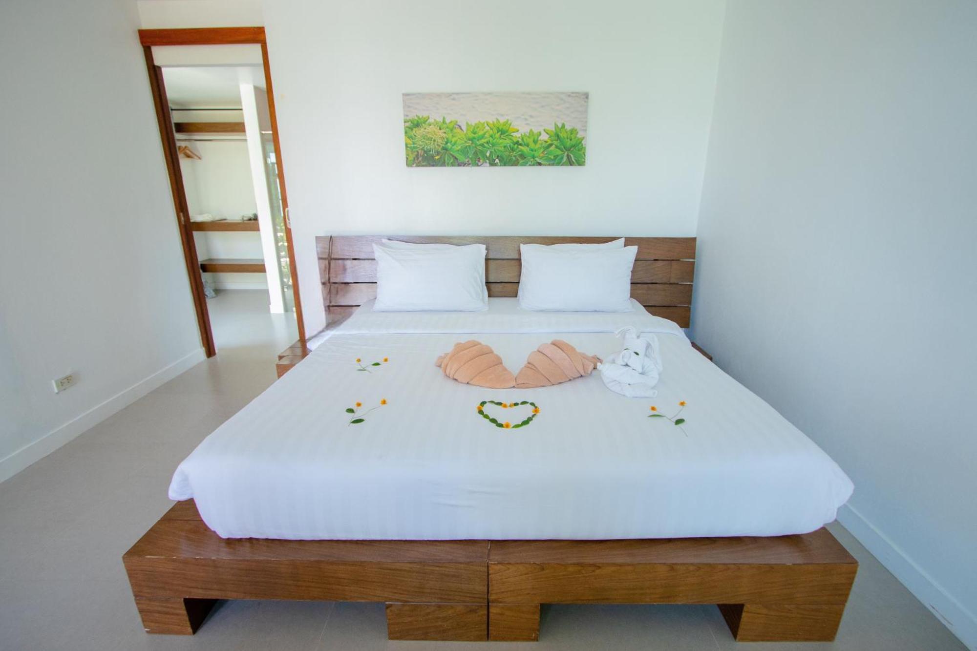 Seanery Beach Resort