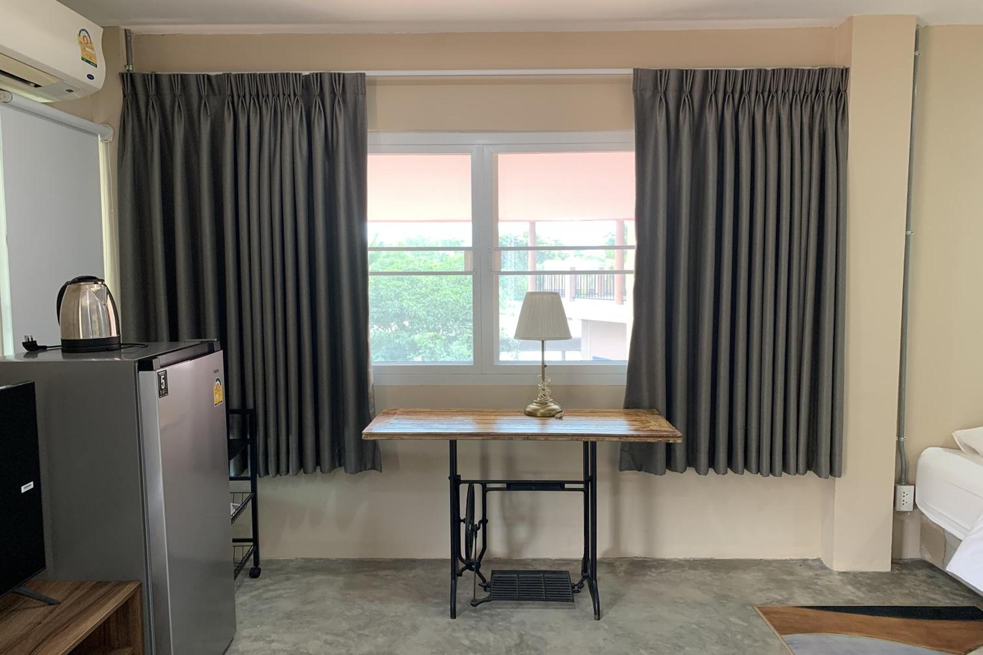 Hotel Busaya & Cuisine Nakhon Pathom