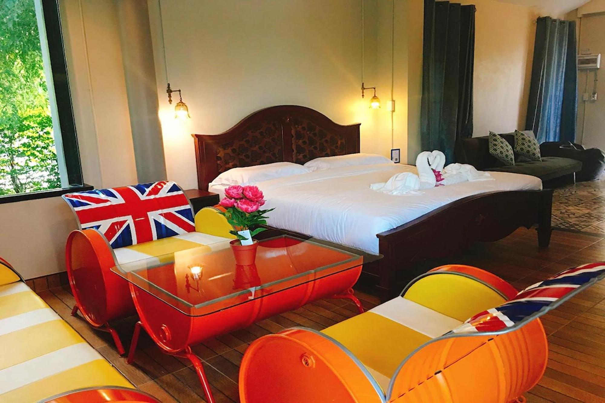 Hotel Busaya & Cuisine Nakhon Pathom