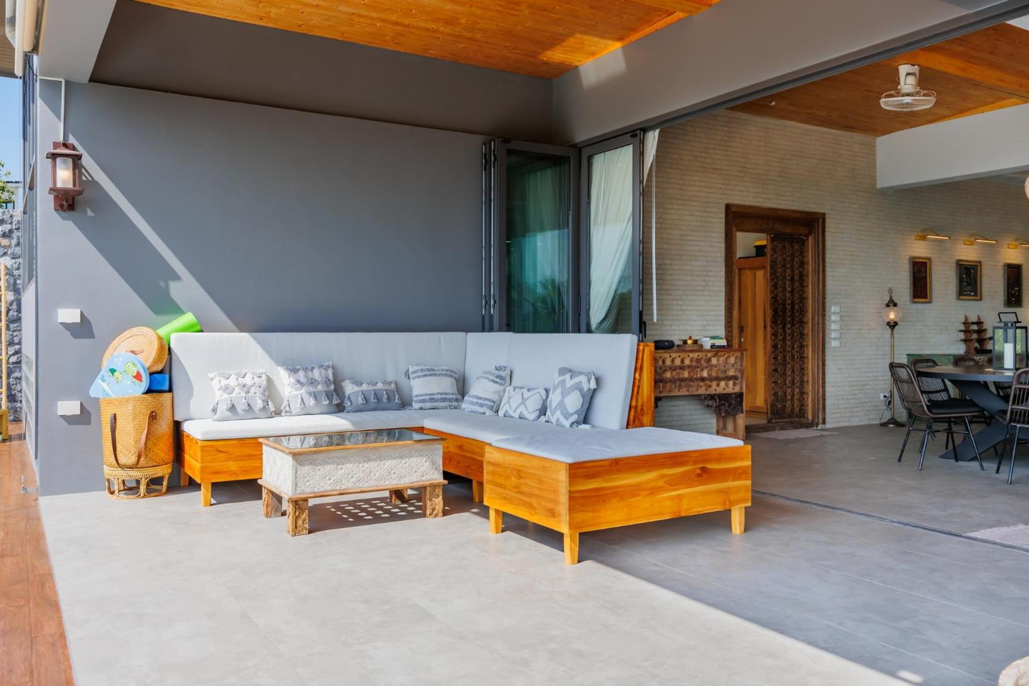 5br Luxury Prime Location Villa