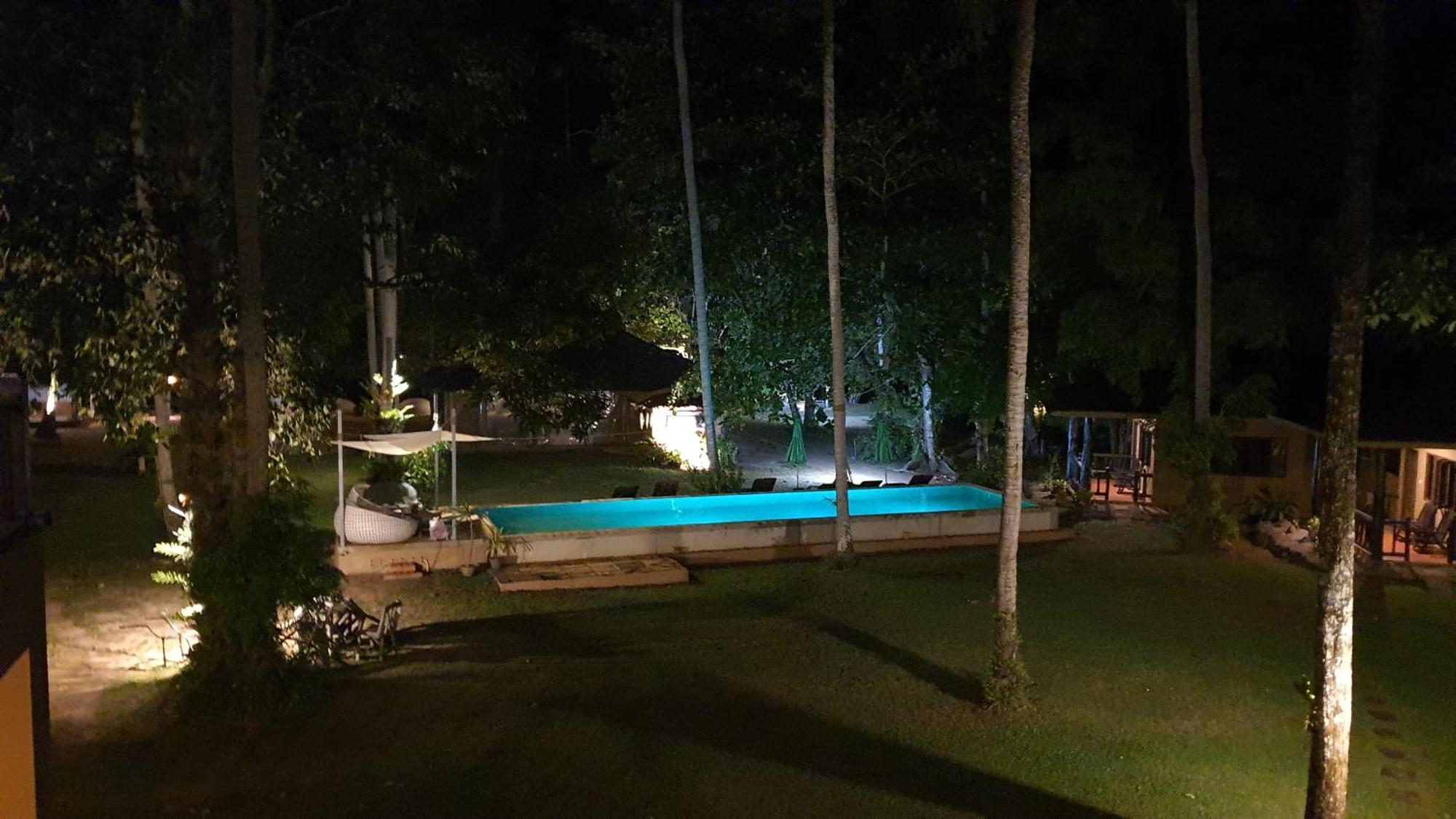 Khaotong At Melina's Villa