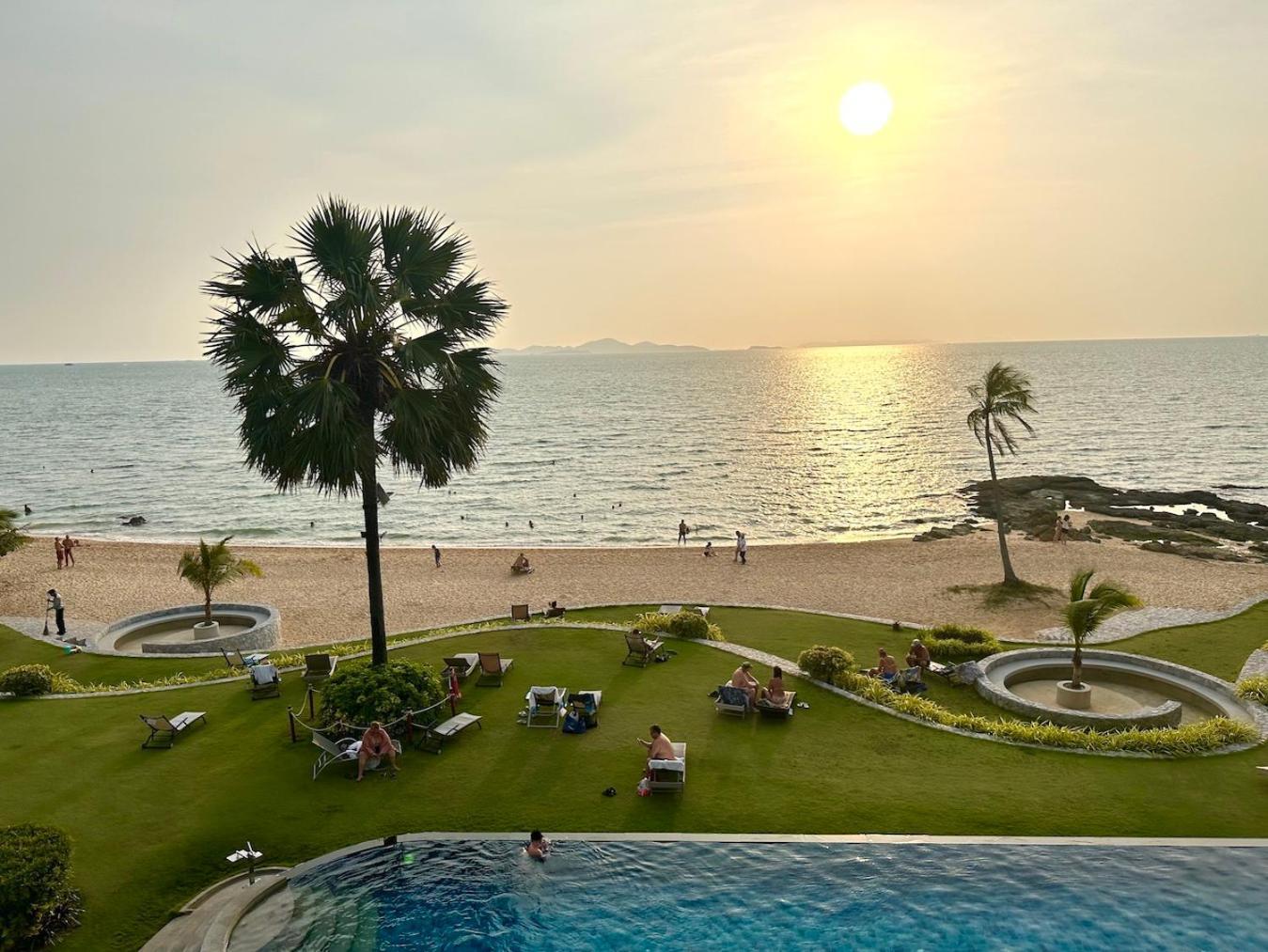 Oceanfront Luxury In With Private And Inifinity Pool - Not A 30 Day Minimum Apartment *