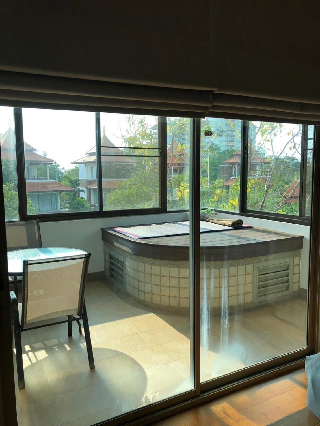 Boathouse Huahin Pool * Ban Bo Fai