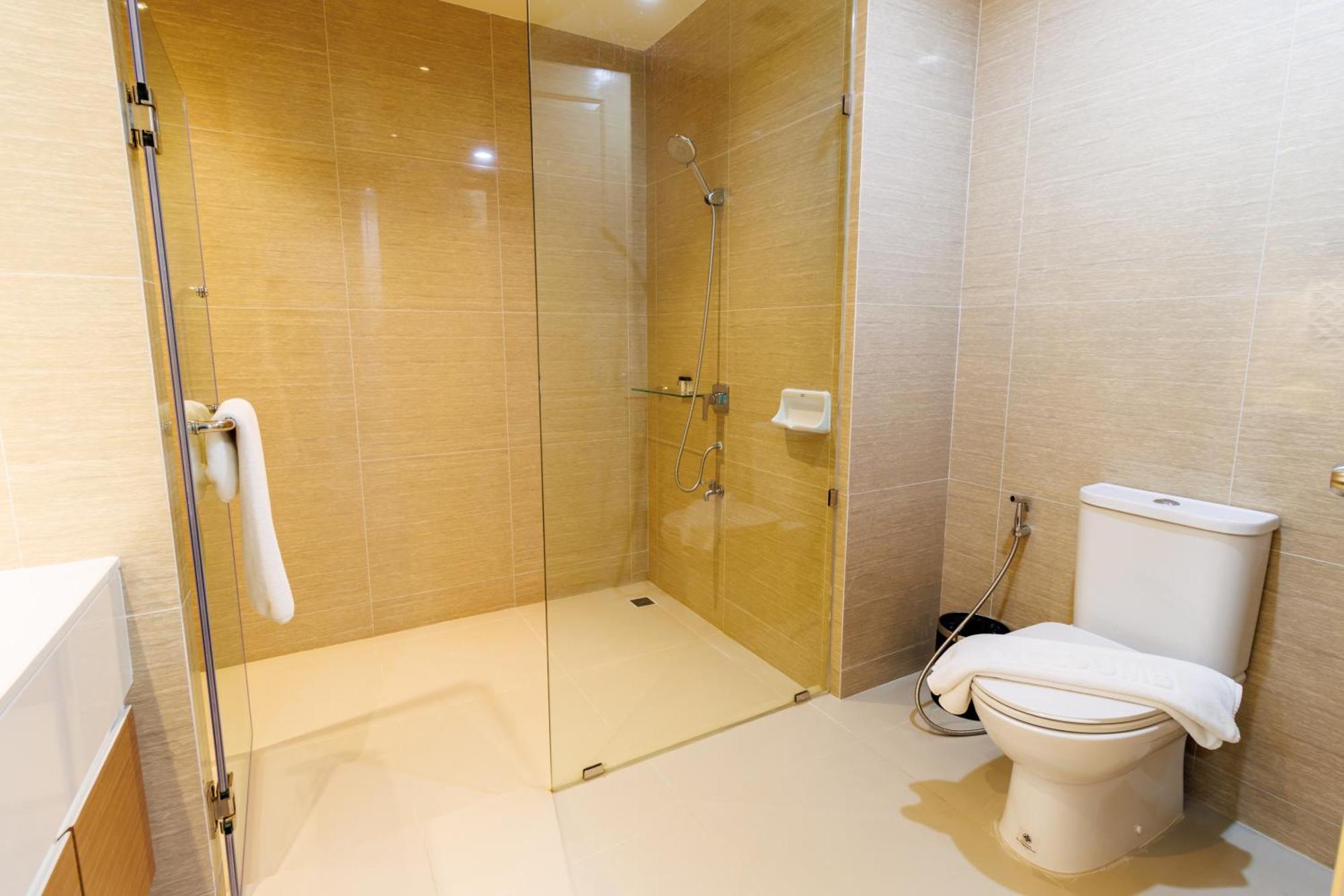 Sea Sun Hua Hin By Jc Kevin & Hotel Phetchaburi