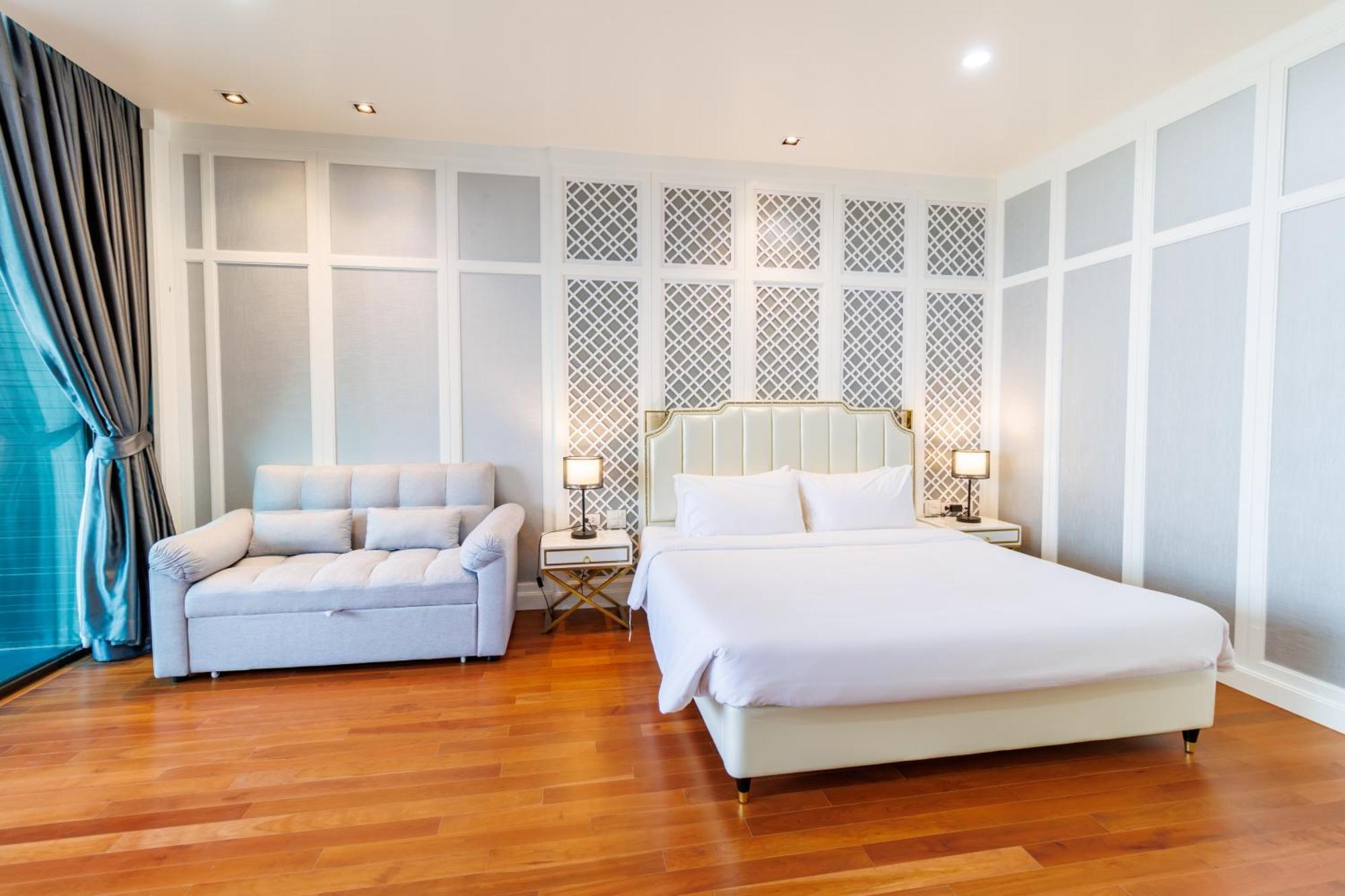 Sea Sun Hua Hin By Jc Kevin &
