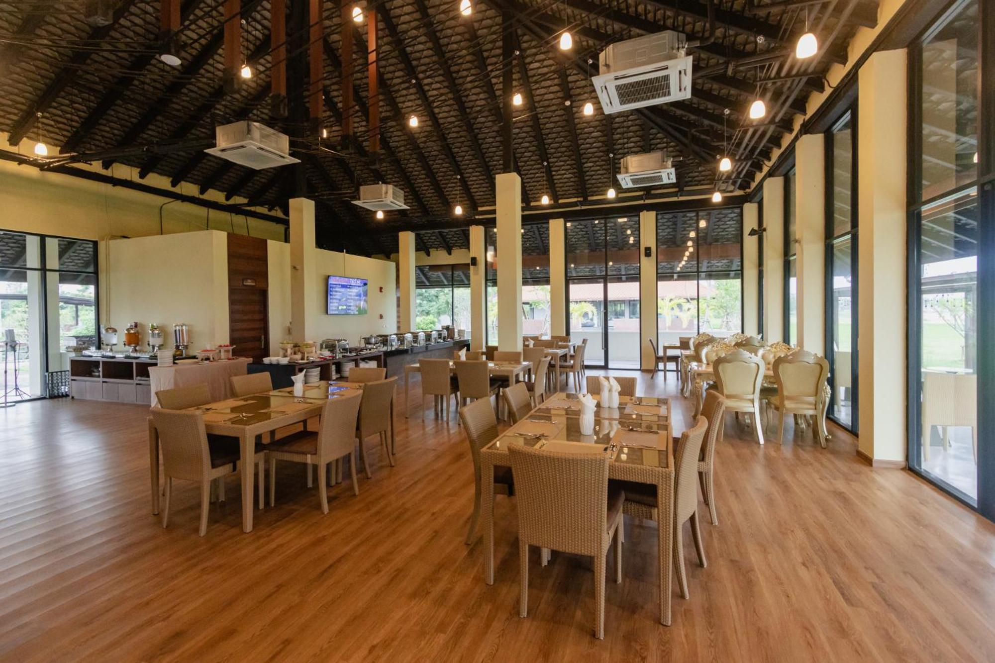 Sea Sun Hua Hin By Jc Kevin & 4* Phetchaburi