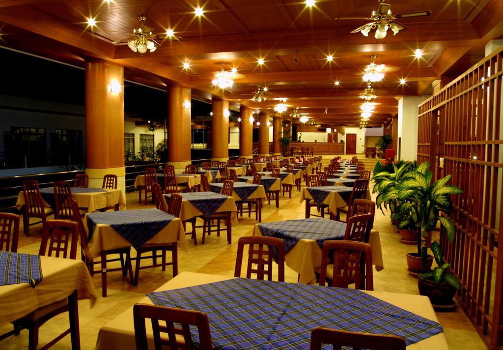 Samui First House Hotel Chaweng (Koh Samui)