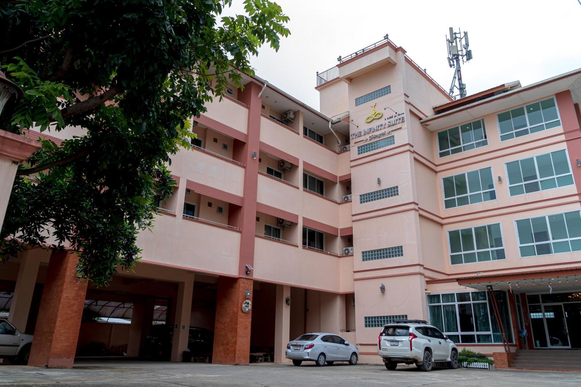 Hotel The Infinity Chiangrai 3*