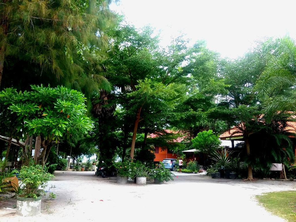 บ้านสนมณีโฮมสเตย์ Bansonmanee Holiday park