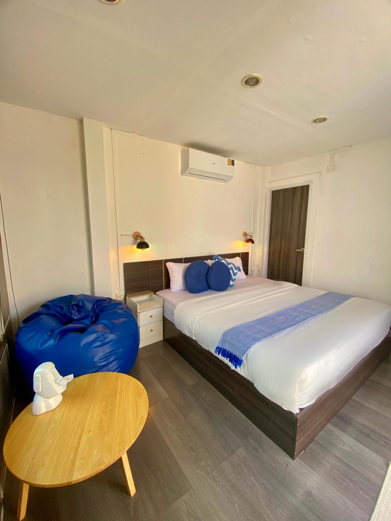 Albergue 17stories 1 *