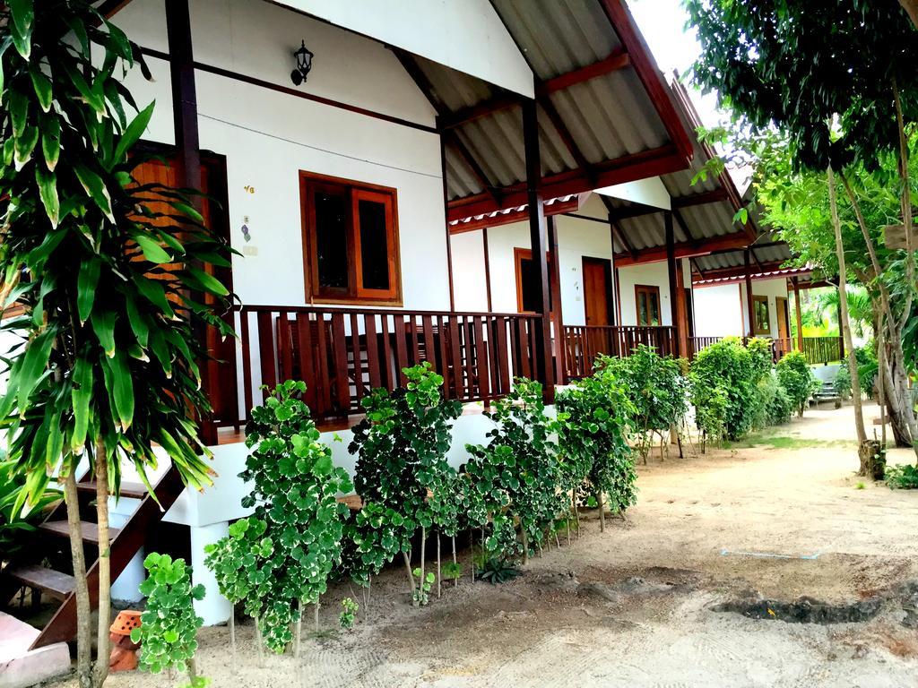 V-view Resort Baan Tai