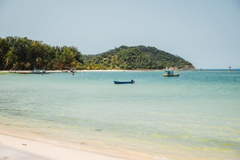 Seasalt Beachfront Home, Private Pool, 2 Bedroom House