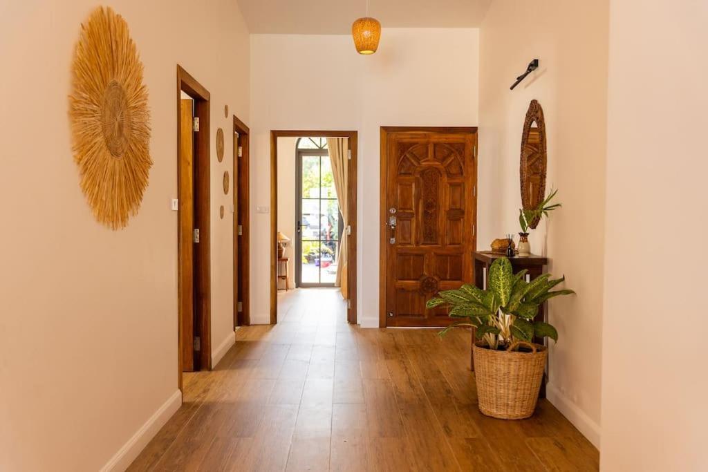 Holiday home Seasalt Beachfront Home, Private Pool, 2 Bedroom House
