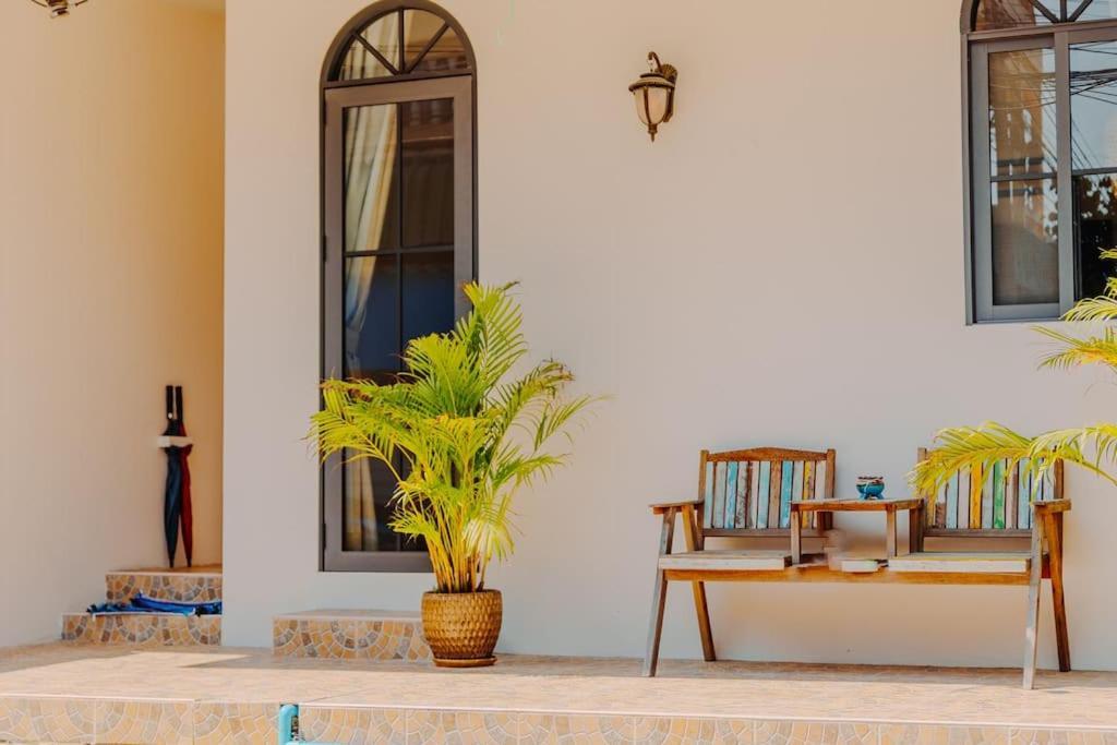 Holiday home Seasalt Beachfront Home, Private Pool, 2 Bedroom House