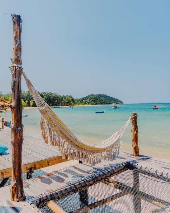 Seasalt Beachfront Home, Private Pool, 2 Bedroom House Holiday home Chaloklum