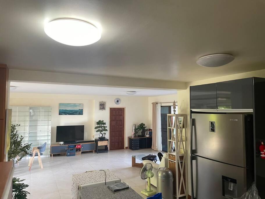 Triplet Rayong Seaview Private Beach Apartment