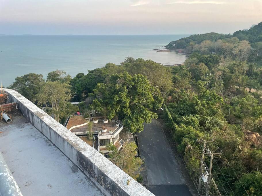 Apartment Triplet Rayong Seaview Private Beach